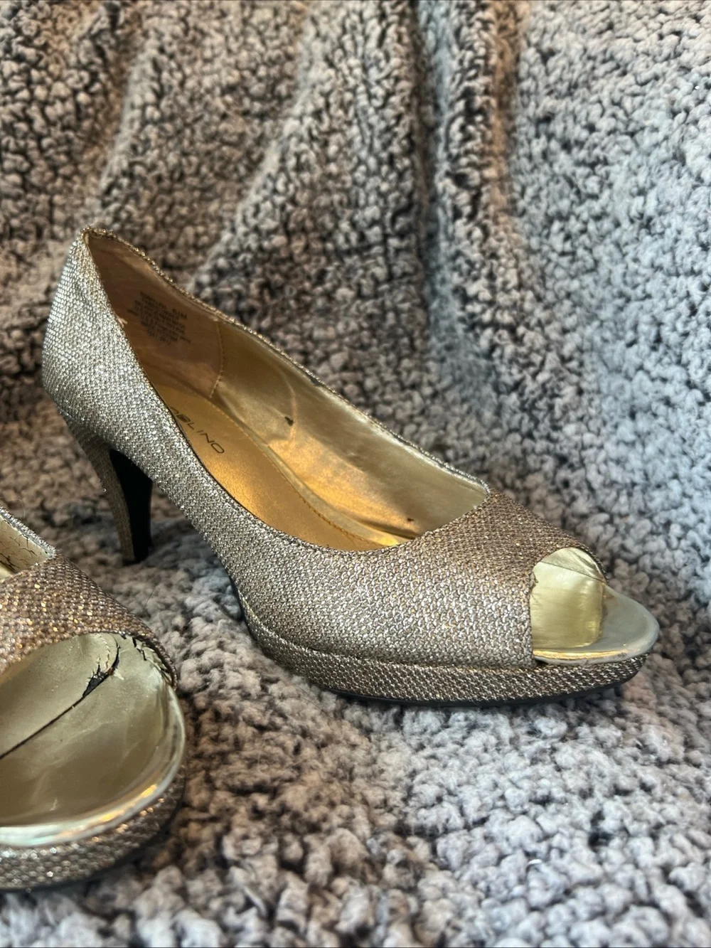 Glitter Peep-Toe Heels in Gold